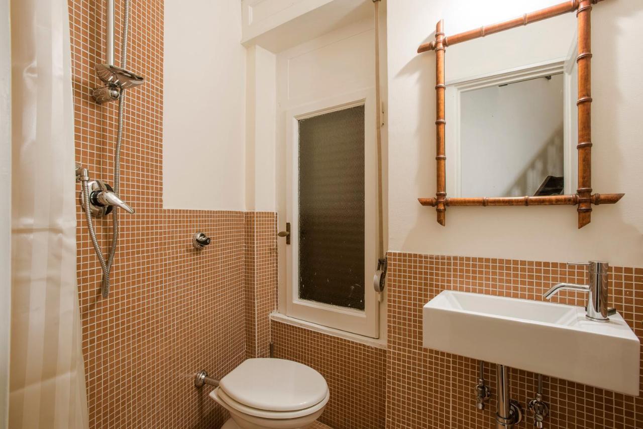 Flat Two Apartment Рим Екстериор снимка