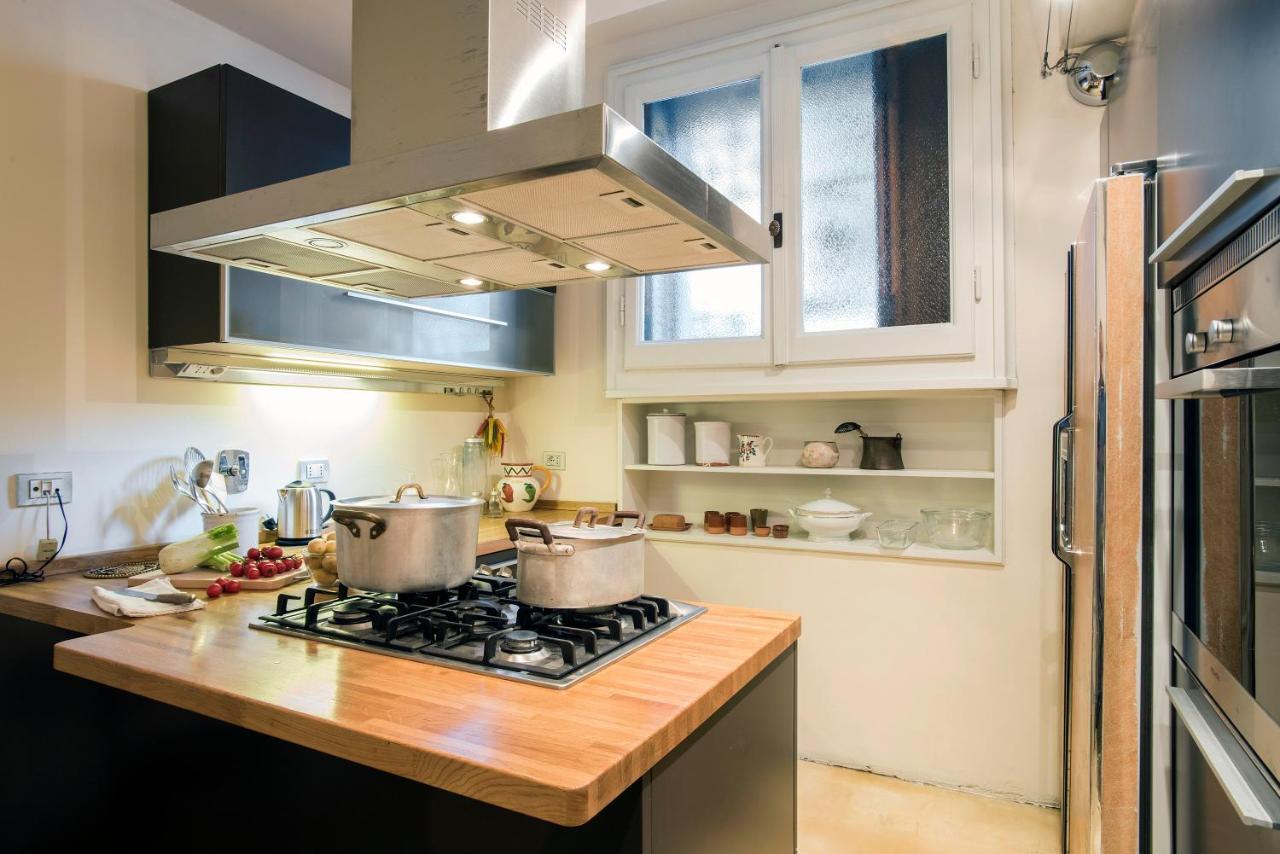 Flat Two Apartment Рим Екстериор снимка