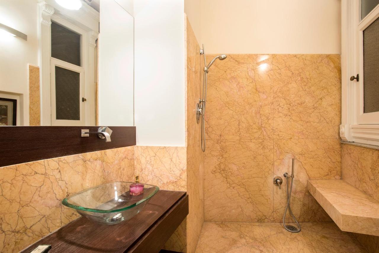 Flat Two Apartment Рим Екстериор снимка