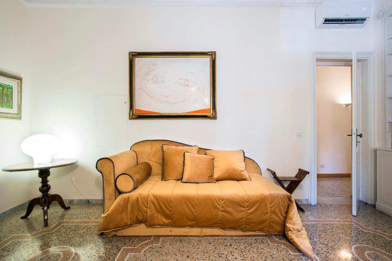 Flat Two Apartment Рим Екстериор снимка