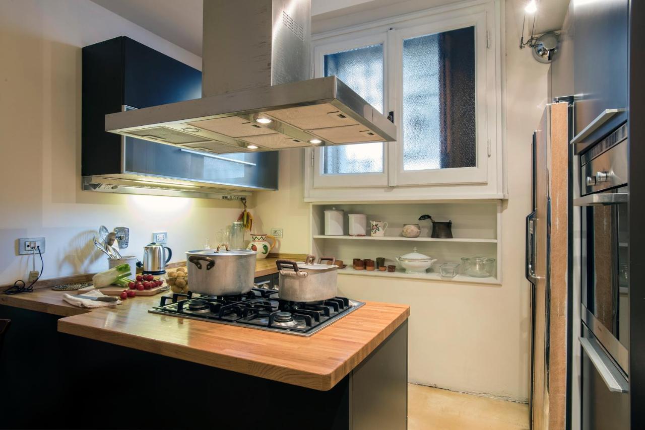 Flat Two Apartment Рим Екстериор снимка
